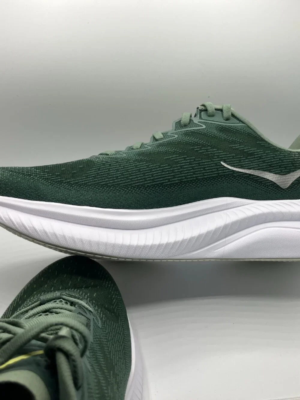 Hoka Mach 5 Men's Running Shoes Green New Never Worn‎